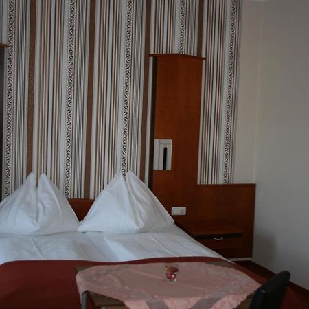 Gasthaus-Pension Schwarzer Graf Віндішгарстен Екстер'єр фото